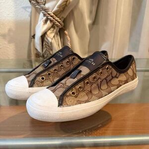 Coach Women's Brown and White Boots